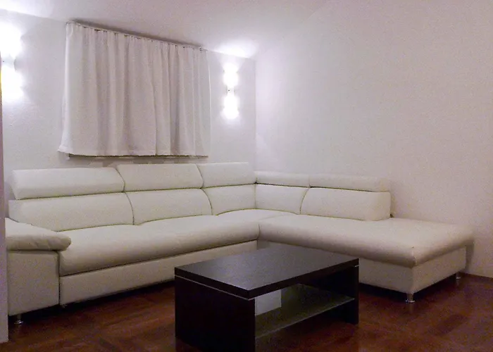 In Okrug Gornji 6167 Apartment *